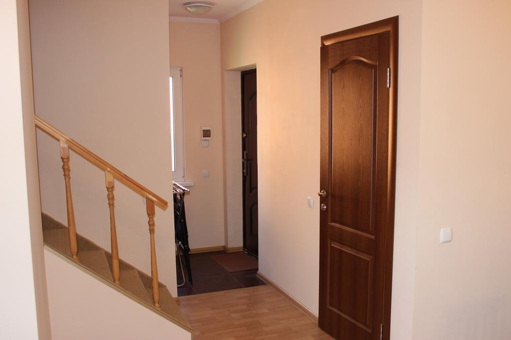 Hotel Promenad Затока Экстерьер фото