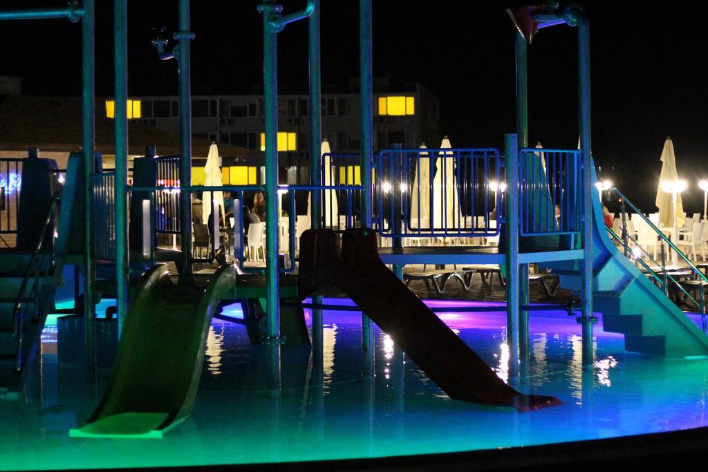 Hotel Promenad Затока Экстерьер фото