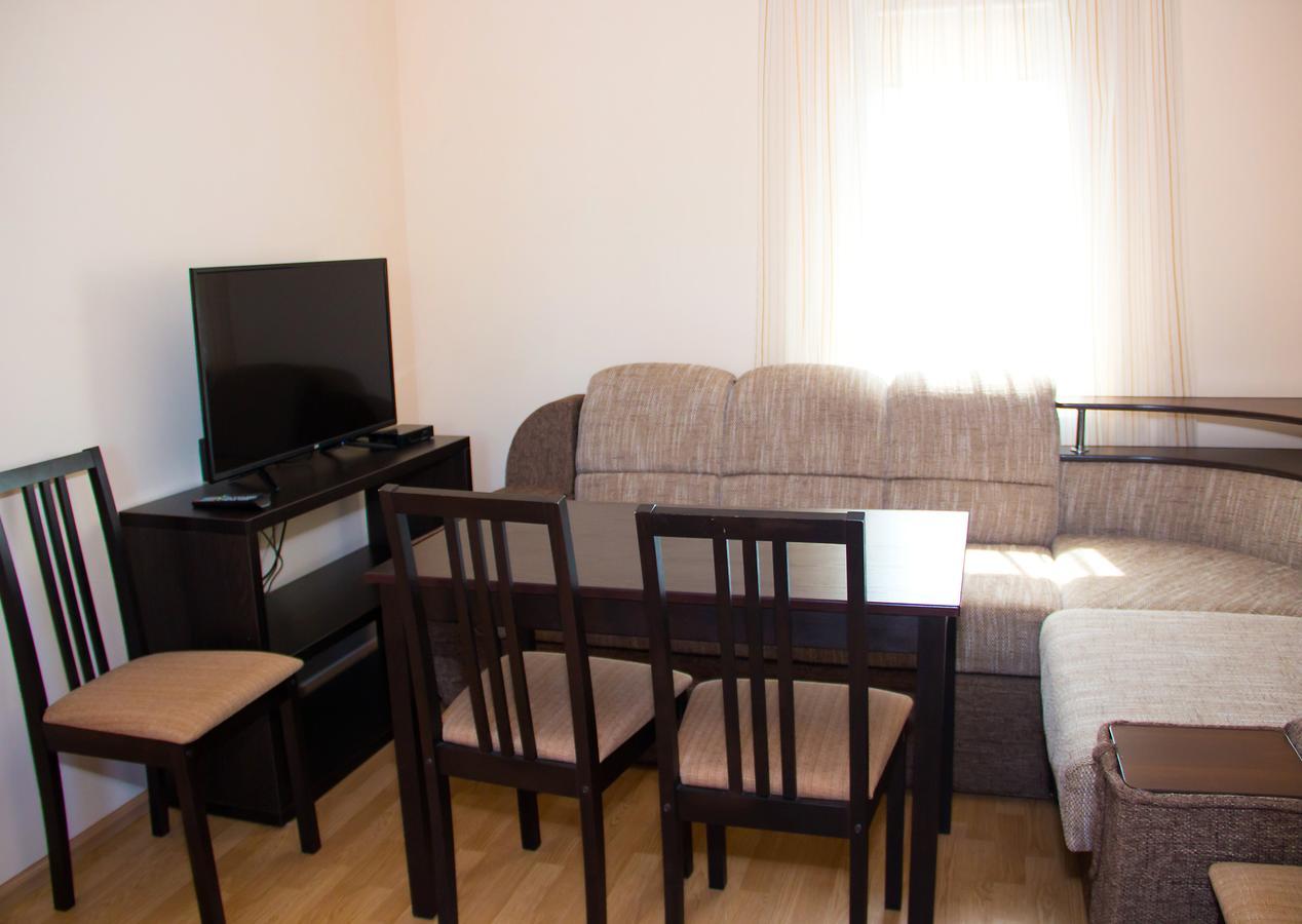 Hotel Promenad Затока Экстерьер фото