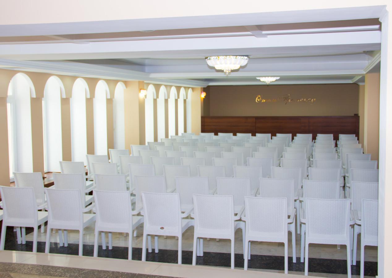 Hotel Promenad Затока Экстерьер фото