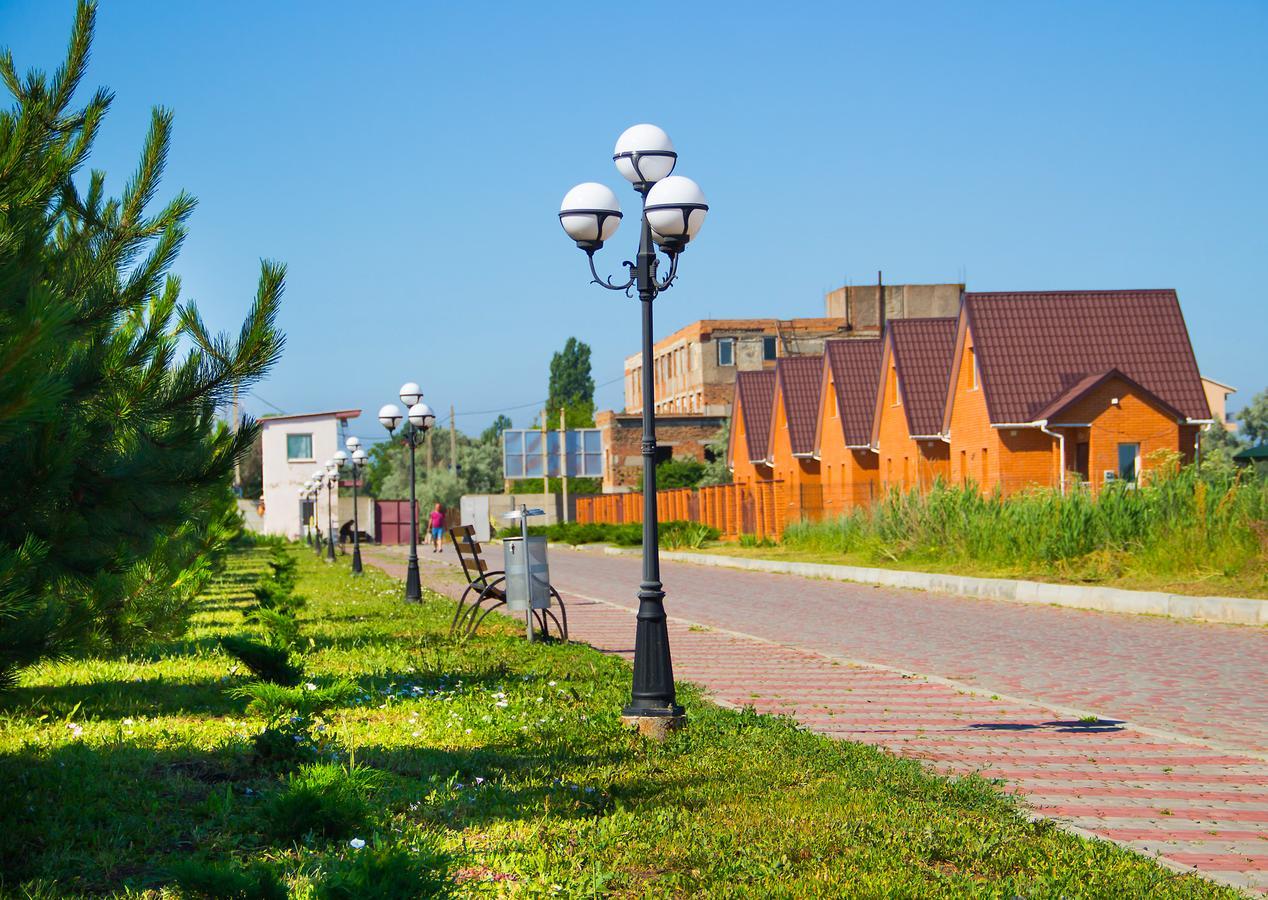 Hotel Promenad Затока Экстерьер фото