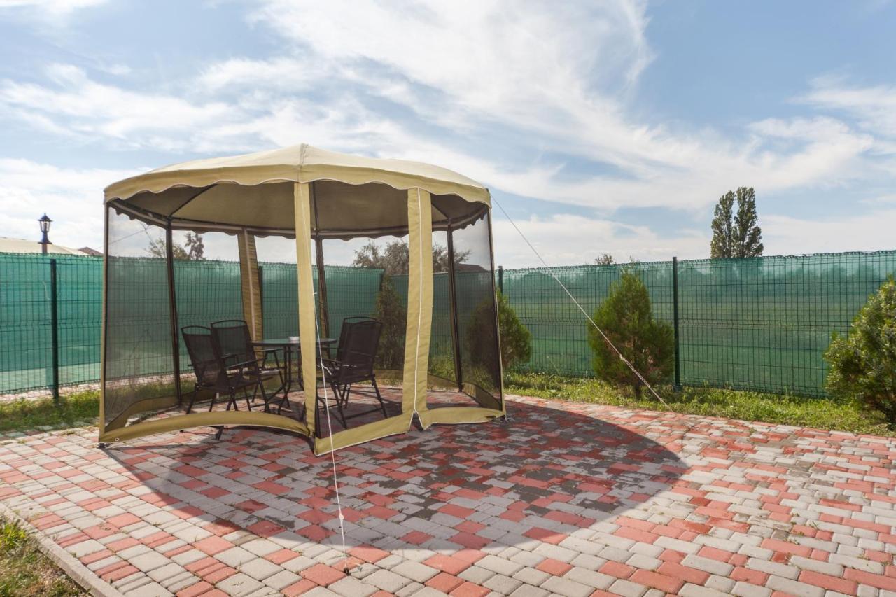 Hotel Promenad Затока Экстерьер фото